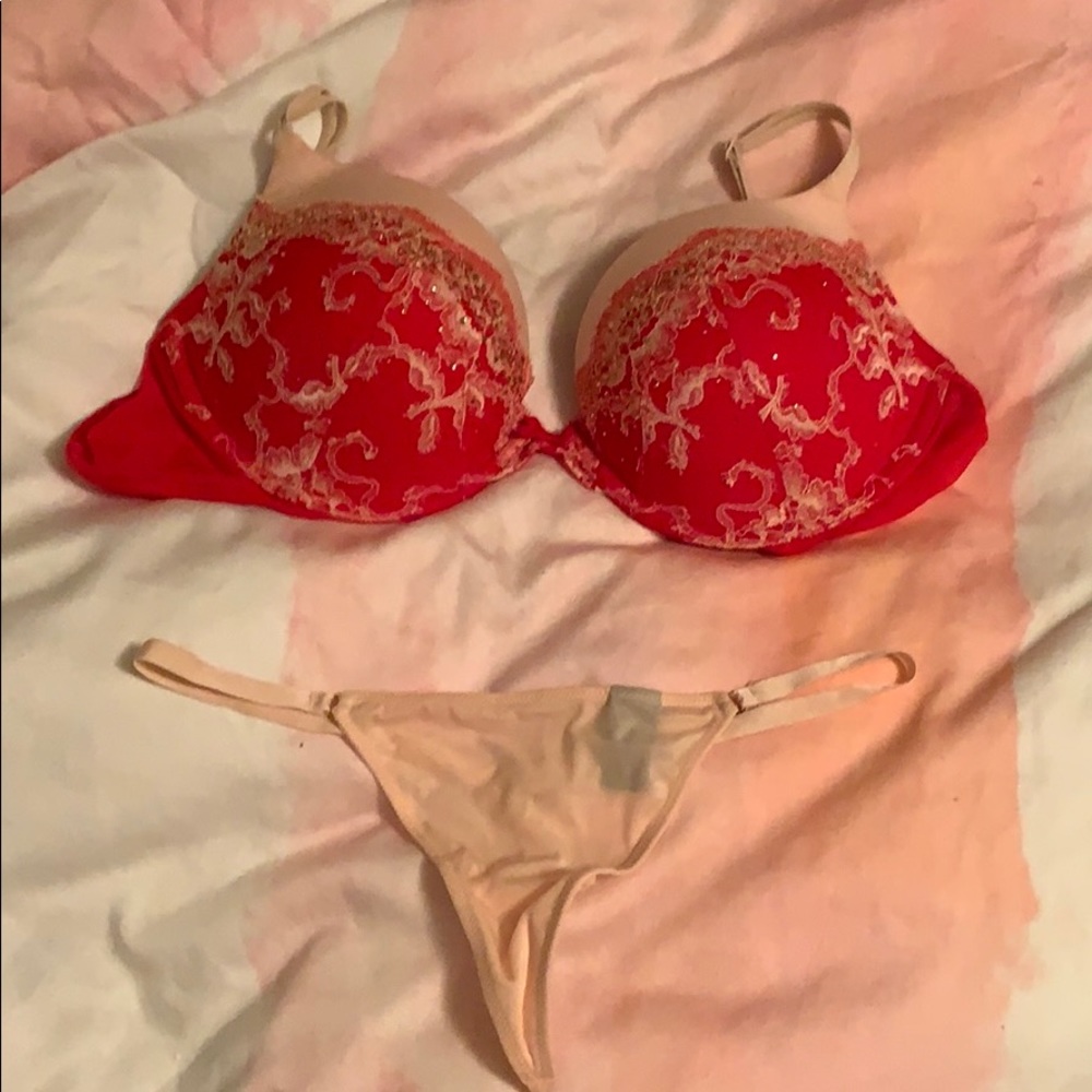 Victoria’s Secret bra